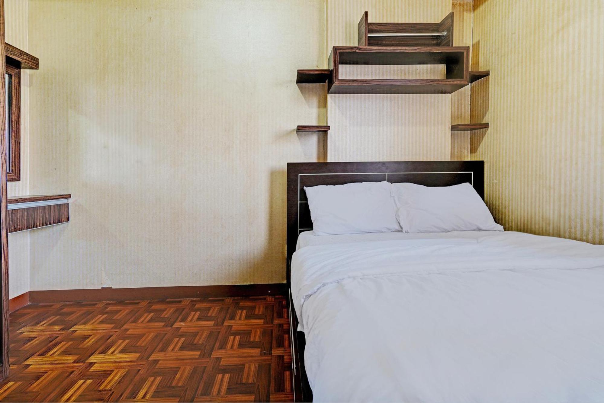 Oyo Life 93103 Apartement Gateway Cicadas By Fikri Room Bandung Exterior photo